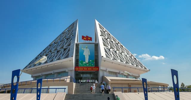 Bảo tàng Ninh Thuận: Khám phá "viên pha lê" kiến trúc và kho tàng di sản văn hóa Chăm