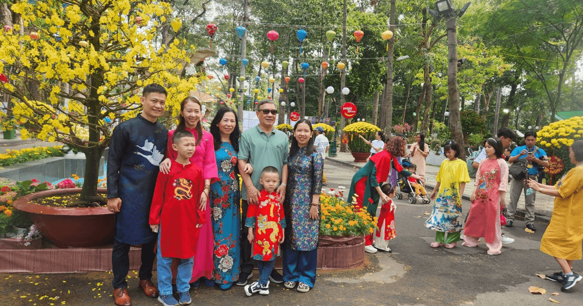 Những địa điểm du xuân đẹp ở Hà Nội và TP.HCM