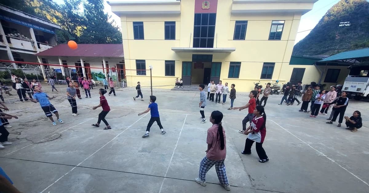 Đầu tư đồng bộ trường nội trú, bán trú tạo nền tảng cho giáo dục vùng khó