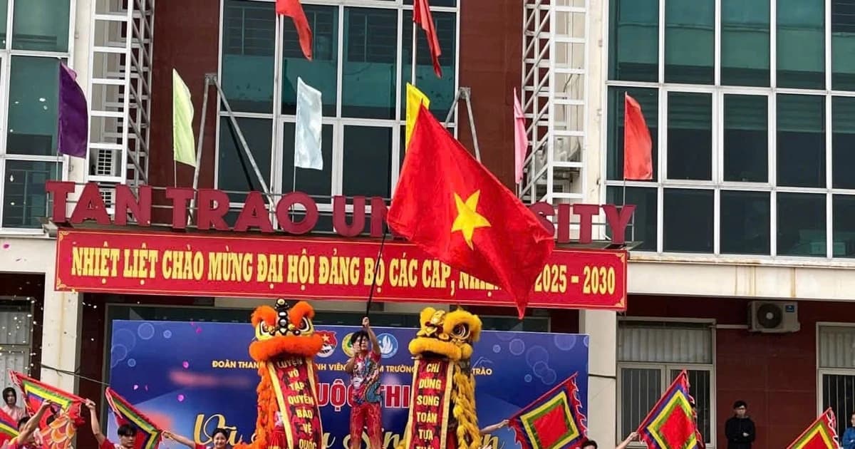 Sinh viên Tuyên Quang sôi động chào mừng Đại hội XIV của Đảng