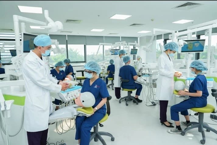 Trường ĐH Nguyễn Tất Thành vào Top 10 đại học uy tín - chất lượng quốc gia 2026