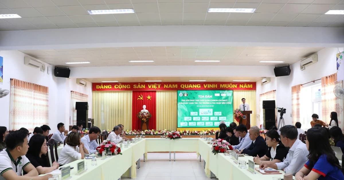 Tìm giải pháp canh tác, thị trường và thu nhập bền vững cho cây dừa