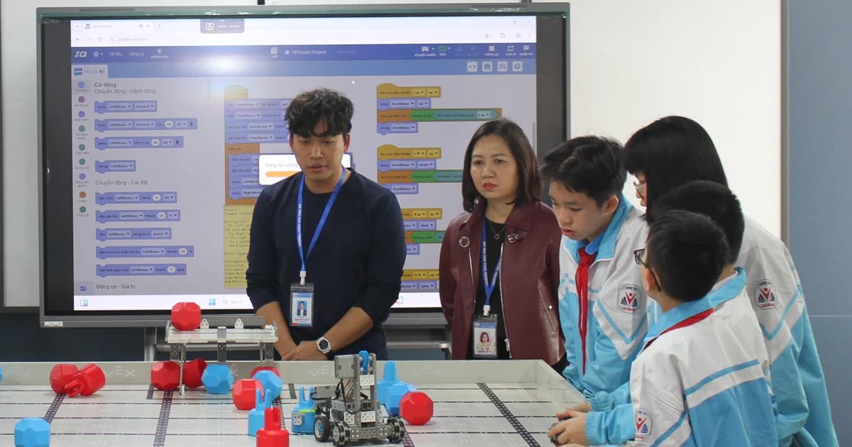 Kỳ vọng công nghệ và trách nhiệm người thầy từ những phòng học thông minh