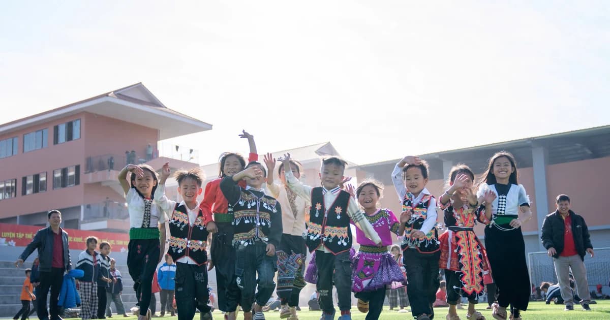 Thầy trò háo hức trước ngày khánh thành trường nội trú liên cấp ở Si Pa Phìn