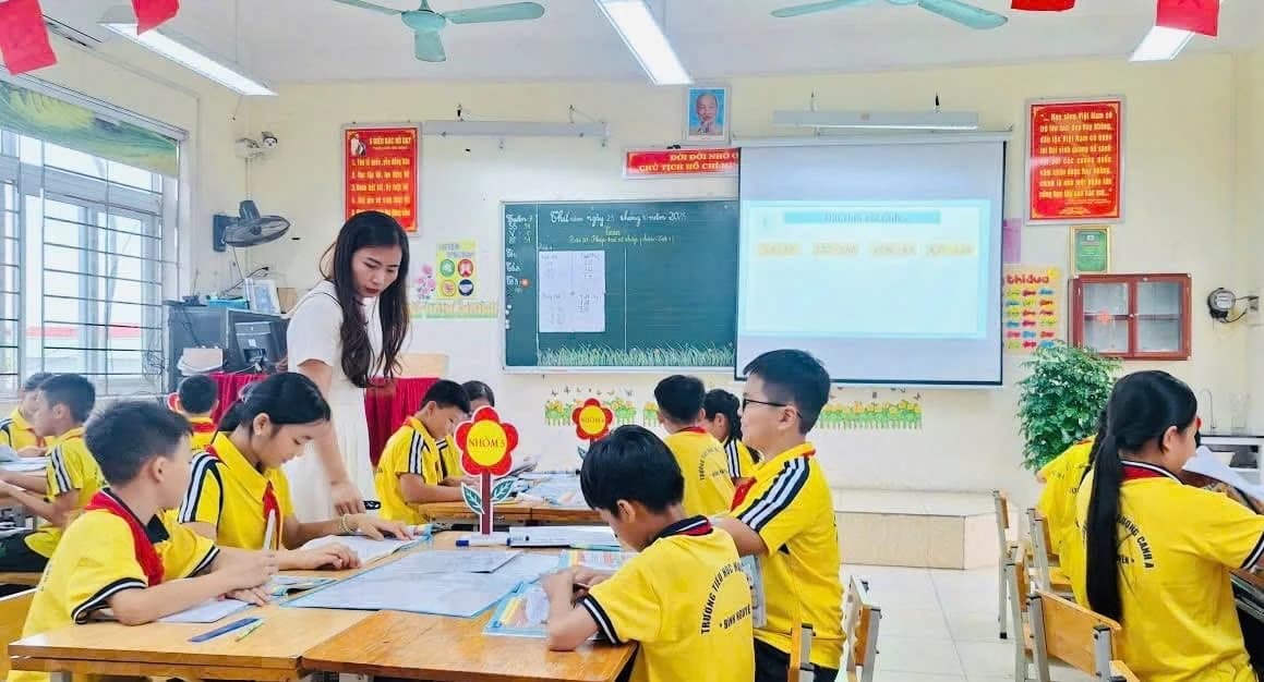 Chuyển đổi số giáo dục Phú Thọ: Đưa dữ liệu từ quản trị vào từng giờ học