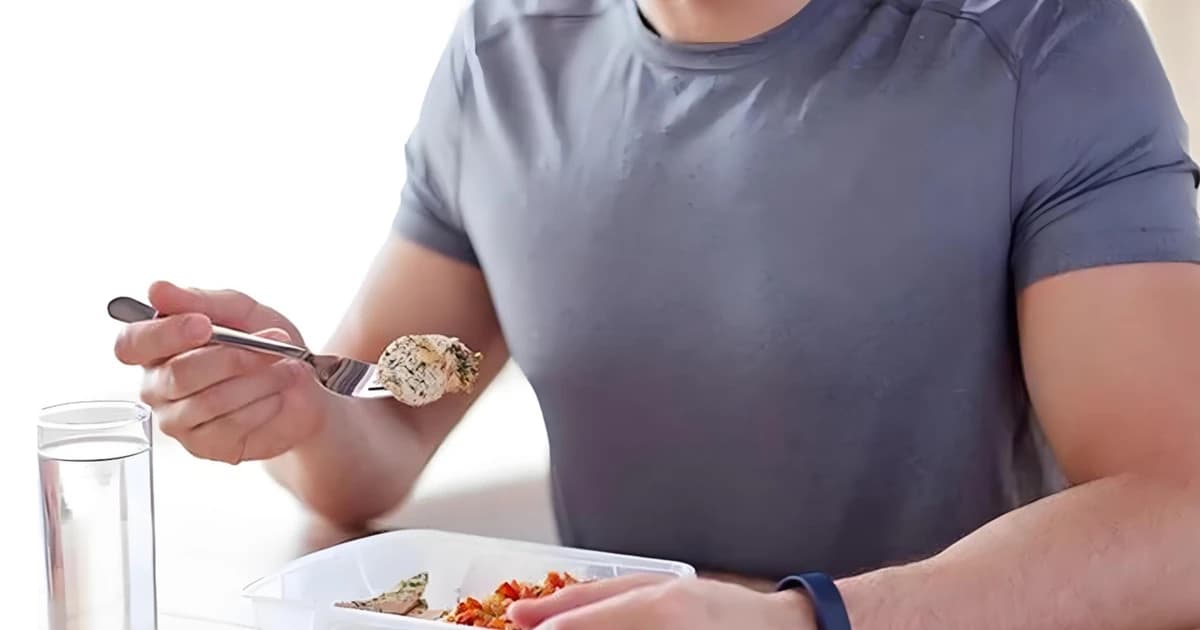 5 thói quen nhỏ âm thầm rút ngắn tuổi thọ