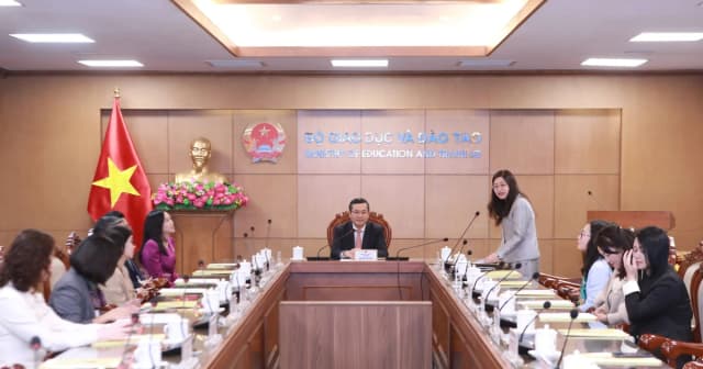 ‘Ngọn lửa’ thi đua khơi dậy sáng tạo và cống hiến của nhà giáo