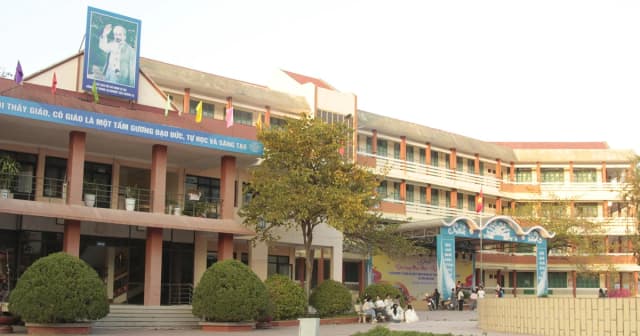 Động lực phát triển nguồn nhân lực vùng khó