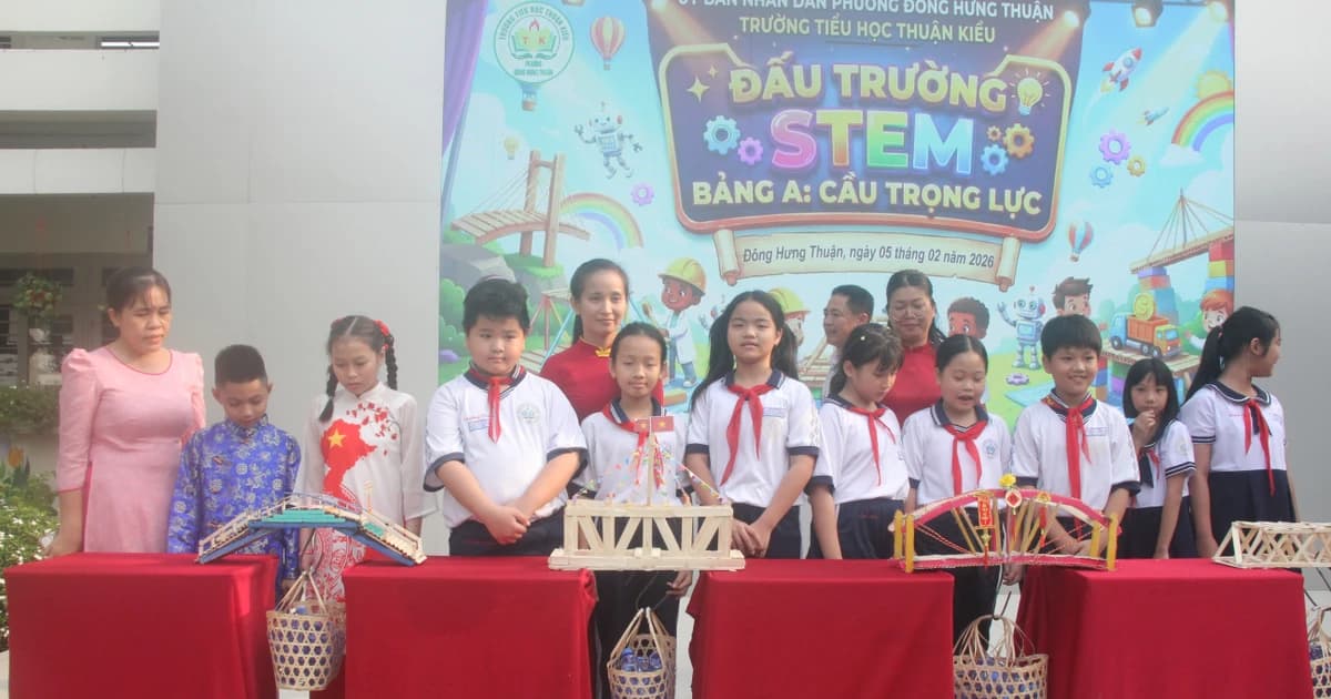 Giáo viên TPHCM nhận tiền quà Tết Nguyên đán 2 triệu đồng/người