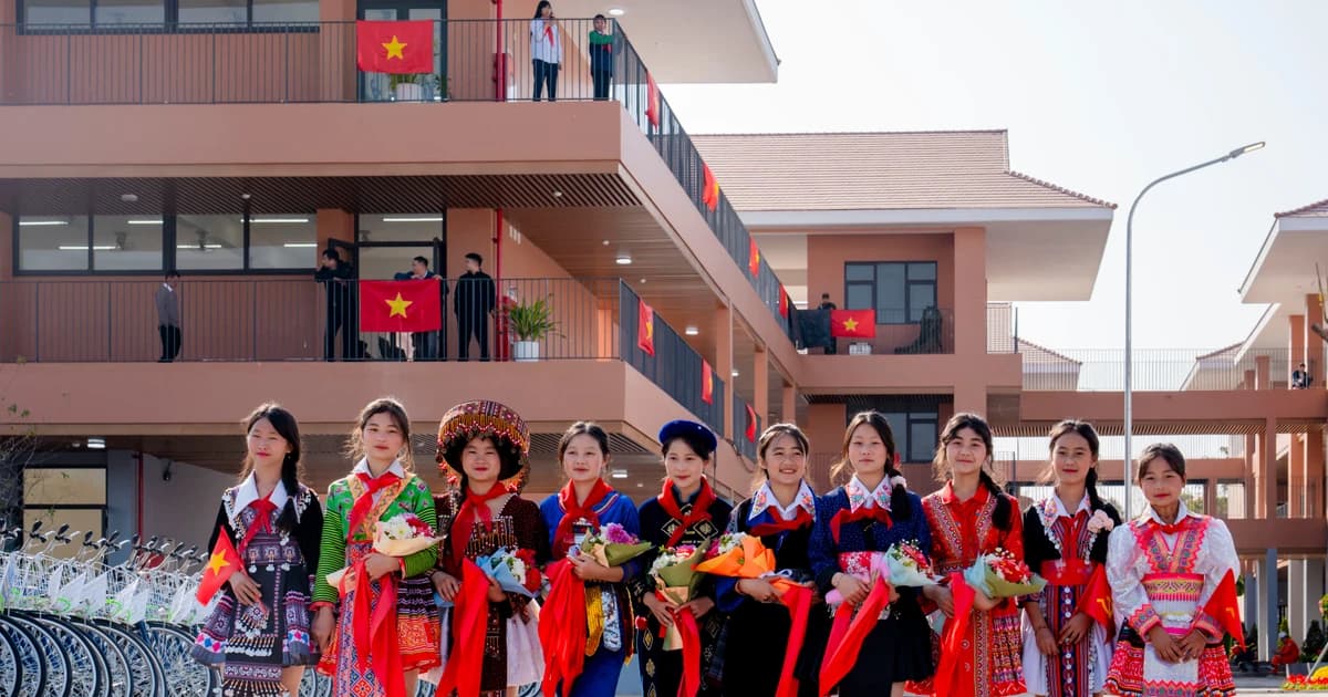 Điện Biên chia sẻ kinh nghiệm triển khai ngôi trường đầu tiên trong 248 trường biên giới