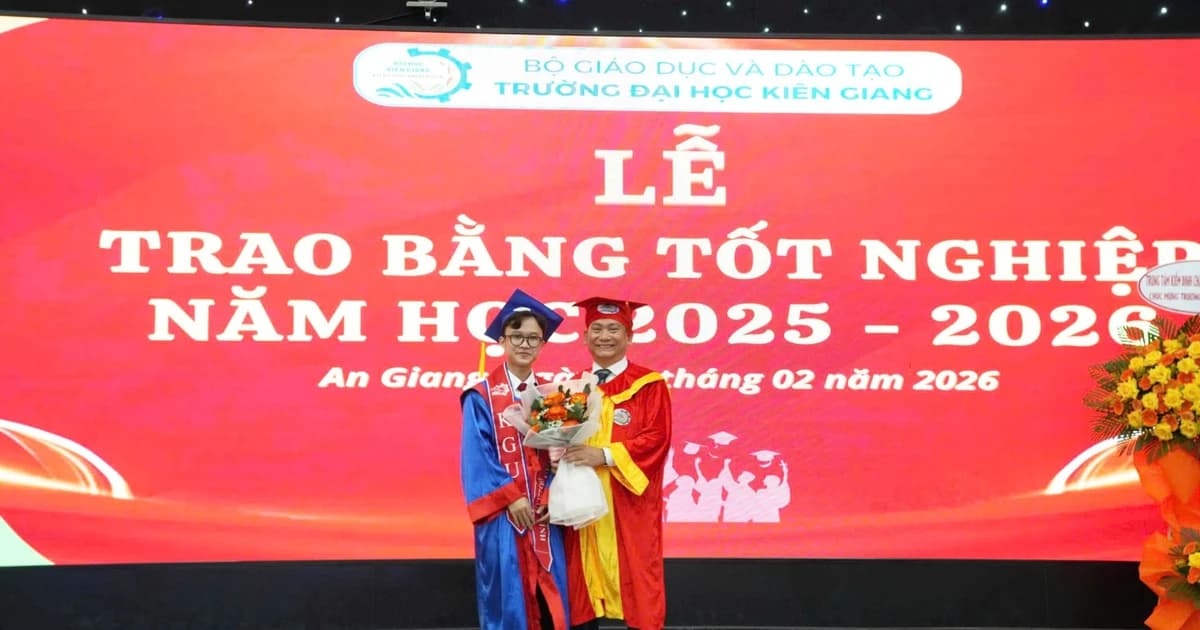 Trường ĐH Kiên Giang trao bằng tốt nghiệp cho 640 tân cử nhân, kỹ sư