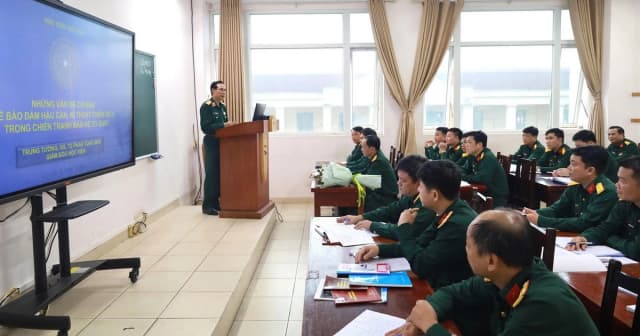 Học viện Hậu cần đón nhận Huân chương Bảo vệ Tổ quốc hạng Nhất