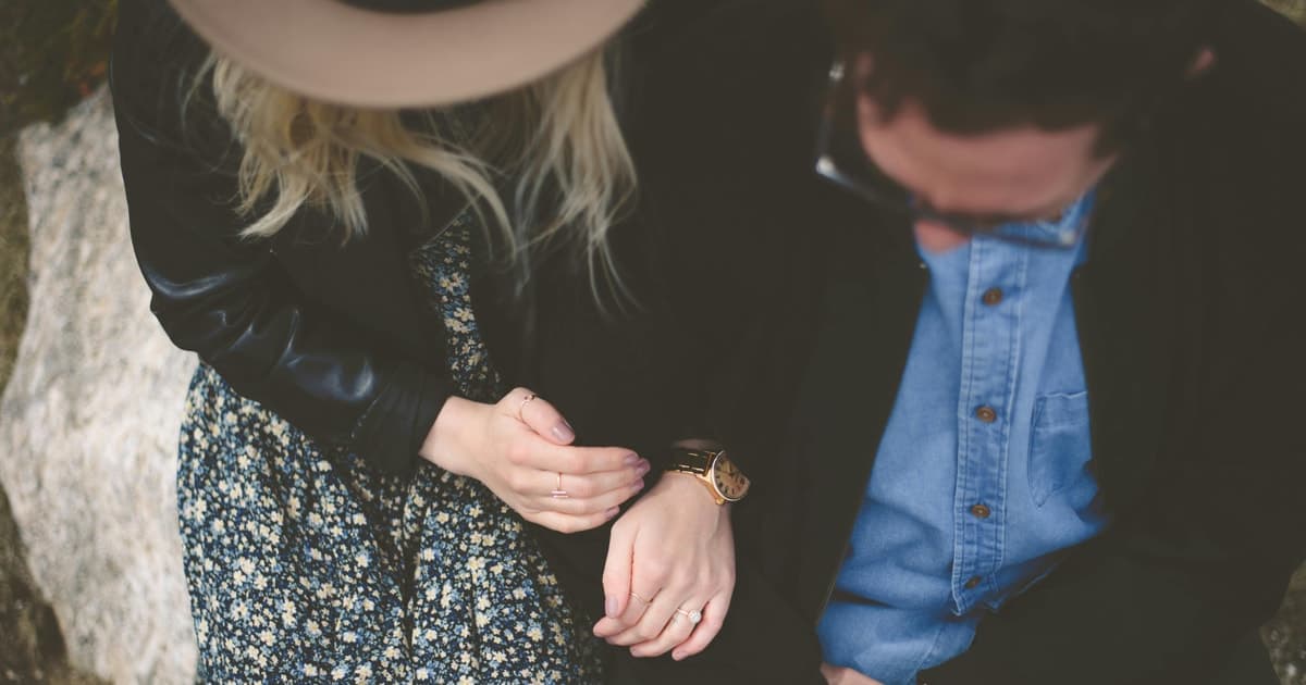 Đồng hồ đôi 'kết nối nhịp tim': Xu hướng mới mùa Valentine 2026