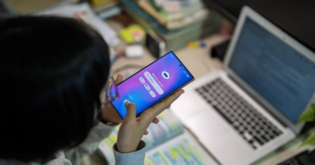 Tin vào lời khuyên y tế từ AI: Lợi hay hại?