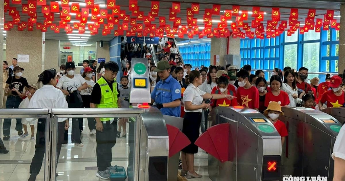 Hà Nội miễn phí vé 2 tuyến đường sắt đô thị trong dịp Tết Bính Ngọ