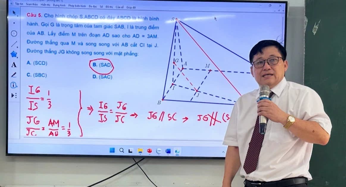 Phát huy vai trò trung tâm của nhà giáo trong triển khai Chương trình GDPT 2018