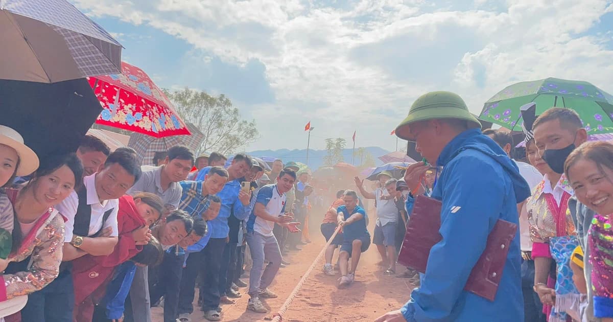 Rộn ràng sắc xuân tại Lễ hội Phìn Hồ 2026 ở Si Pa Phìn