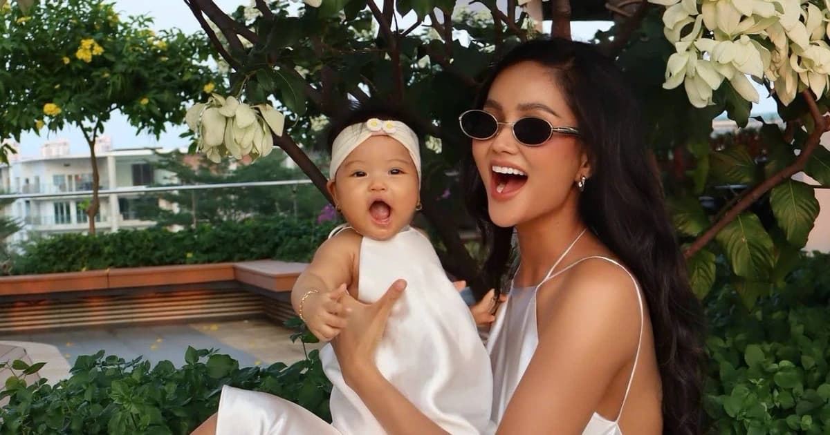 Con gái H'Hen Niê đáng yêu hết nấc với loạt đồ đôi nổi bật cùng mẹ