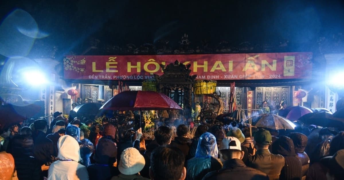 Ninh Bình: Khai ấn Đền Trần lúc 23h15 ngày 14 tháng Giêng, phát ấn vào 5h ngày rằm