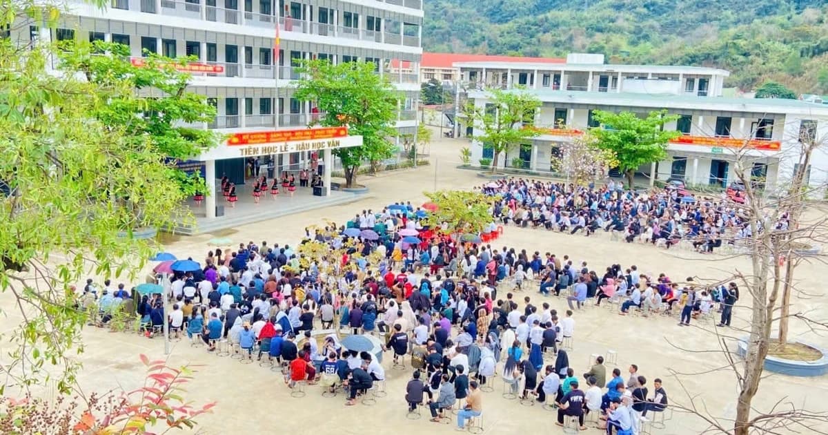 Trường vùng cao Nghệ An tăng tốc ôn tập ngay sau Tết cho học sinh cuối cấp