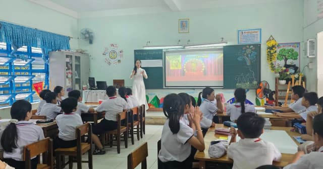 Trường giúp trường: Đổi mới từ sự đồng hành