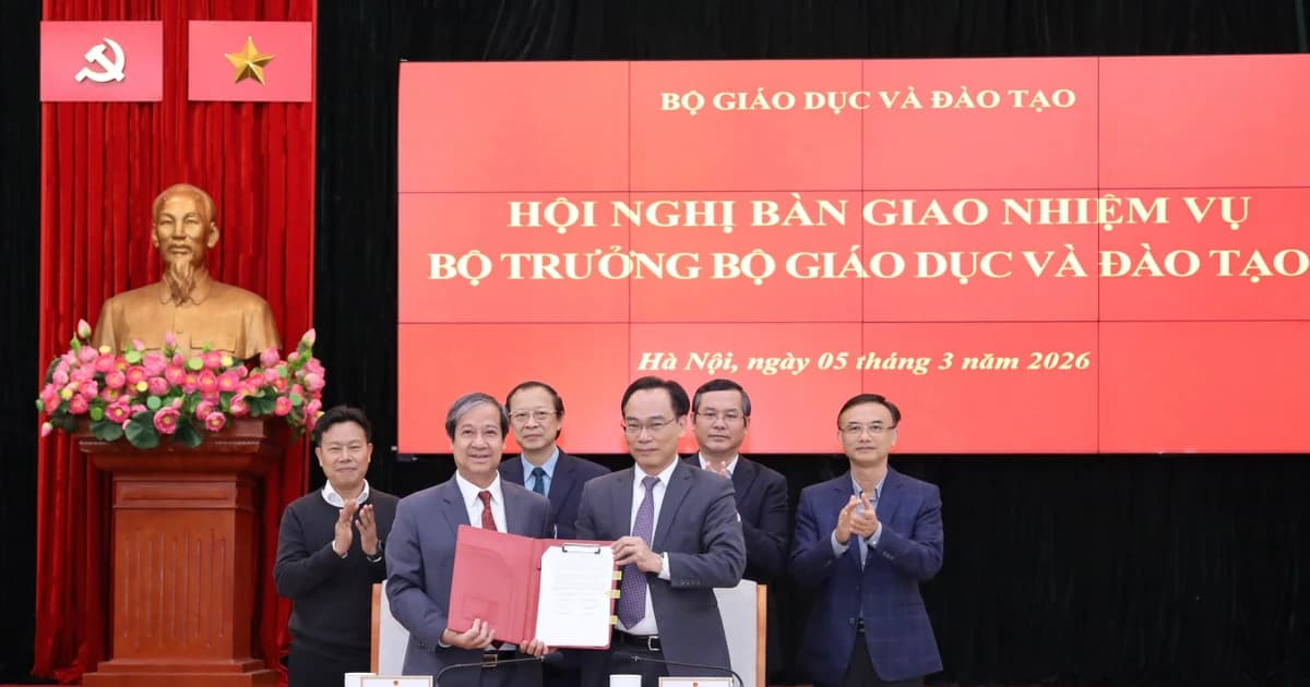 Bàn giao nhiệm vụ Bộ trưởng Bộ Giáo dục và Đào tạo