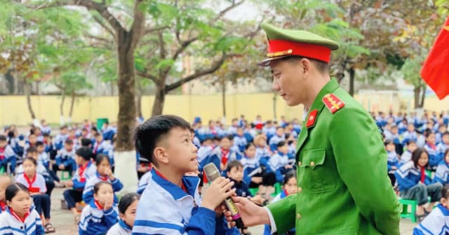Hà Tĩnh tăng 'hàng rào' phòng ngừa bạo lực học đường trong trường học