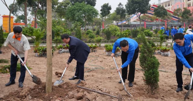 Trường CĐ Nghề Kỹ thuật Công nghệ khởi động tháng thanh niên