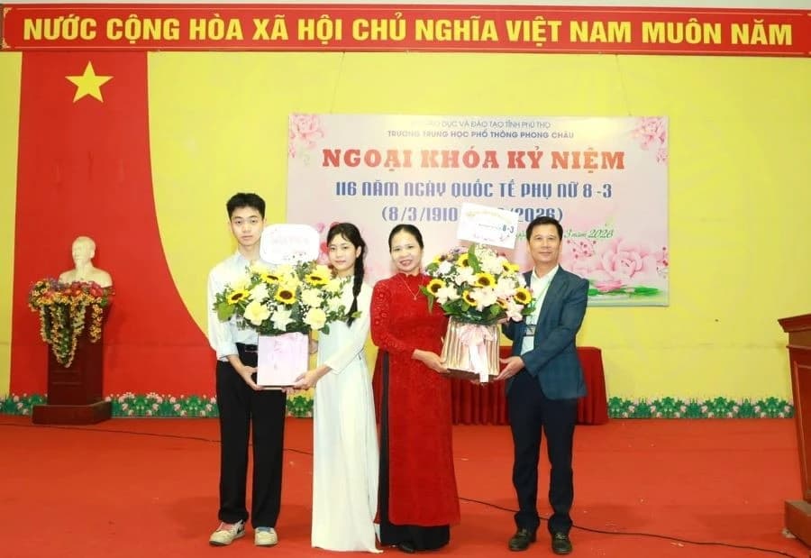 Hoạt động ngoại khóa ý nghĩa tôn vinh phụ nữ trong trường học ở Phú Thọ