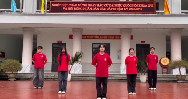 Học sinh Tuyên Quang lan tỏa tinh thần trách nhiệm công dân với 'Vũ điệu đi bầu'