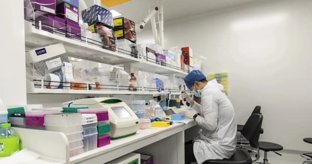 Hồng Kông mở trường y công nghệ sinh học