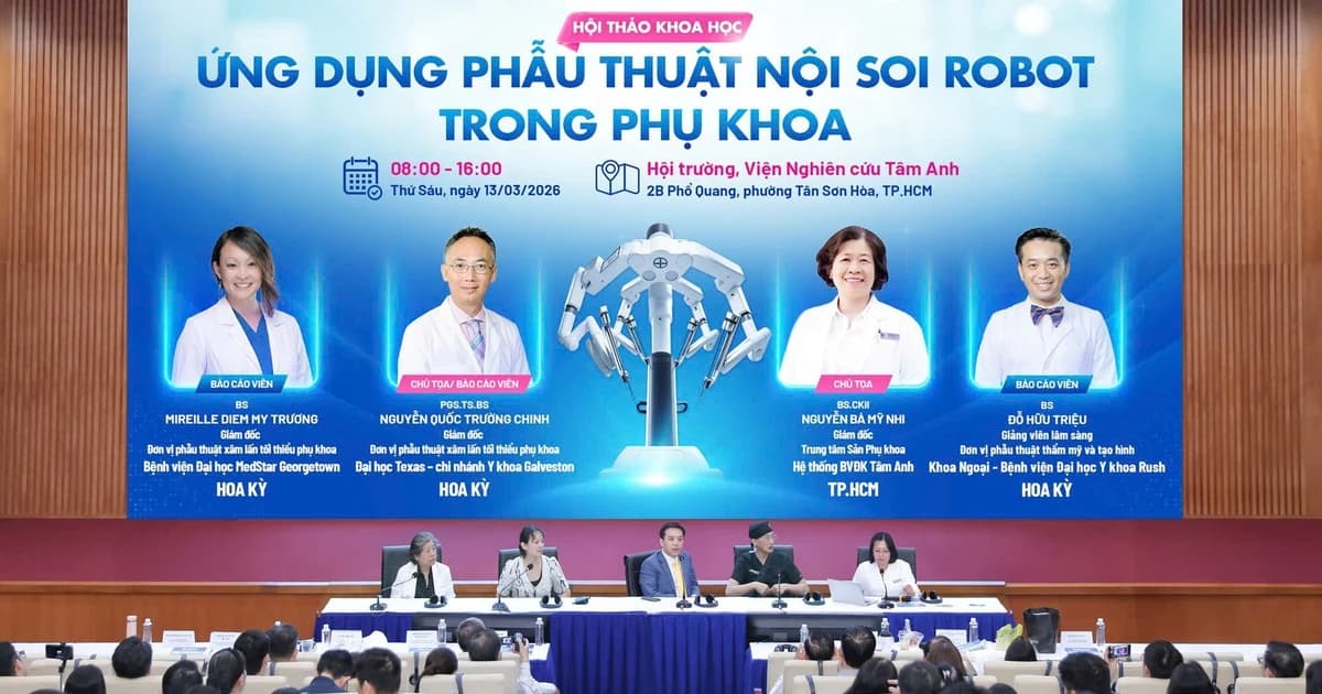 Huấn luyện phẫu thuật robot cho bác sĩ sản phụ khoa Việt Nam