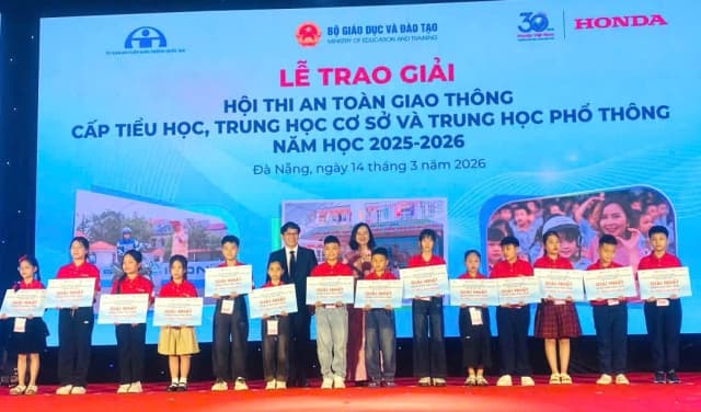Học sinh Phú Thọ lan tỏa văn hóa giao thông từ sân chơi học đường