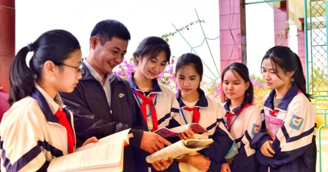 'Tam giác' giáo dục: Trách nhiệm nêu gương