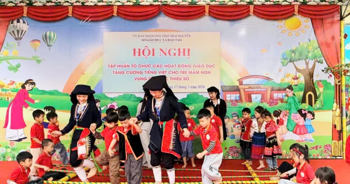 Xây dựng môi trường tăng cường tiếng Việt cho trẻ vùng DTTS