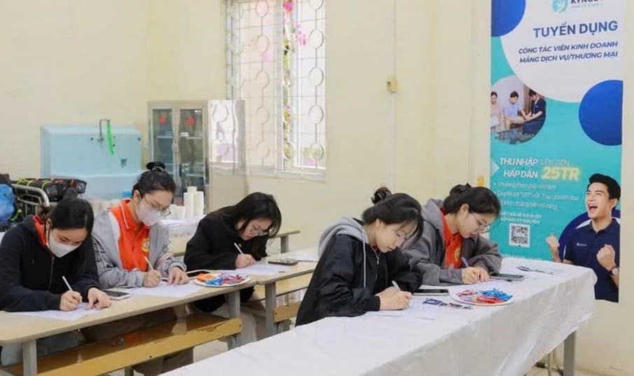 Mang cơ hội việc làm đến hàng nghìn sinh viên Trường Cao đẳng Y tế Hà Nội