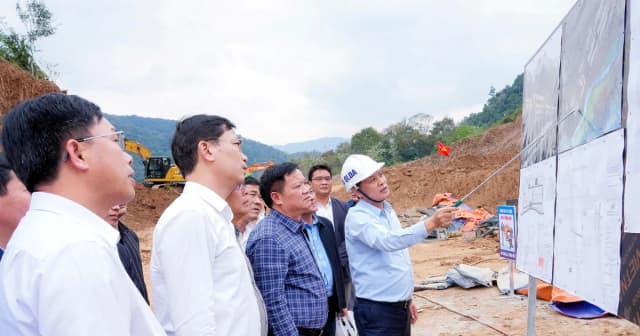 Nghệ An đẩy nhanh tiến độ xây dựng trường nội trú liên cấp vùng biên