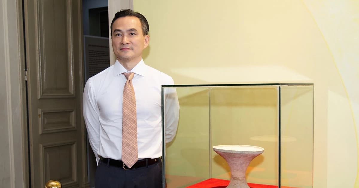 Những người 'làm giàu' kho tàng bảo vật quốc gia