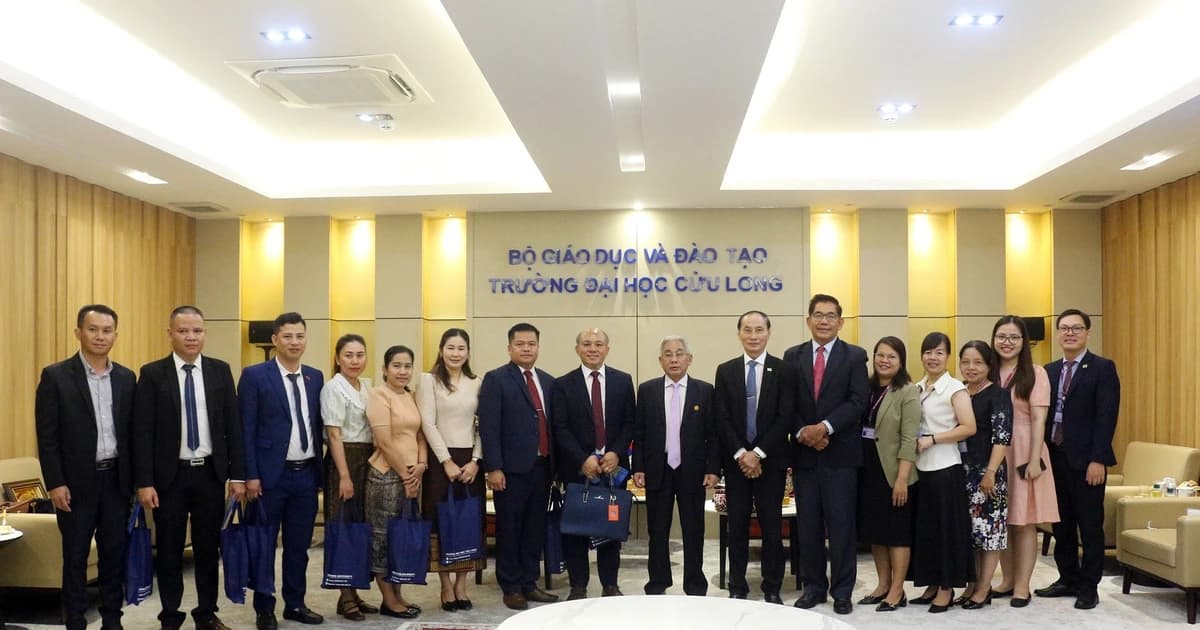 Trường ĐH Cửu Long tăng cường đào tạo nguồn nhân lực cho tỉnh Champasak, Lào