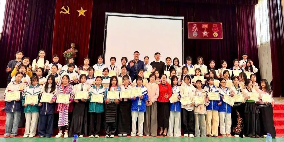 Học bổng gắn định hướng nghề nghiệp giữ chân học sinh vùng khó