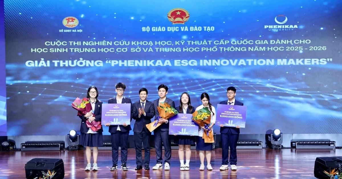 Trao 160 học bổng cho học sinh đoạt giải cao thi khoa học kỹ thuật quốc gia