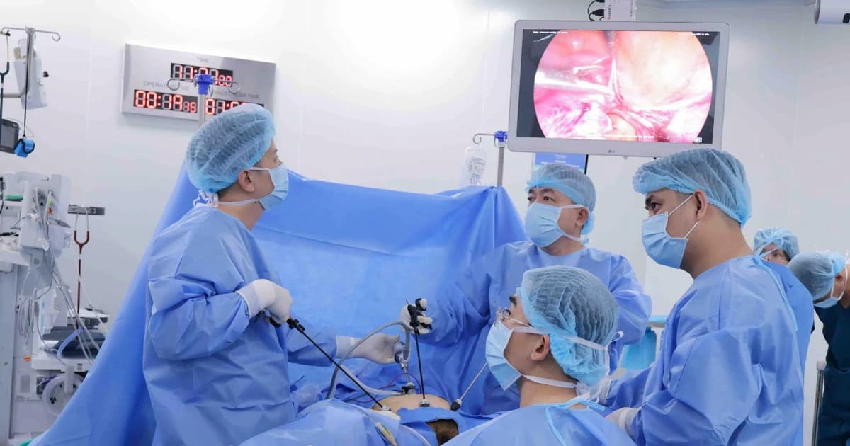 Phát hiện ung thư sau khi bị xuất huyết sau mãn kinh kéo dài