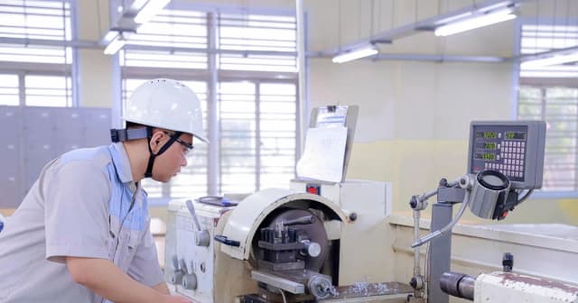 Tinh gọn hệ thống giáo dục nghề nghiệp: Hai cách làm, một mục tiêu