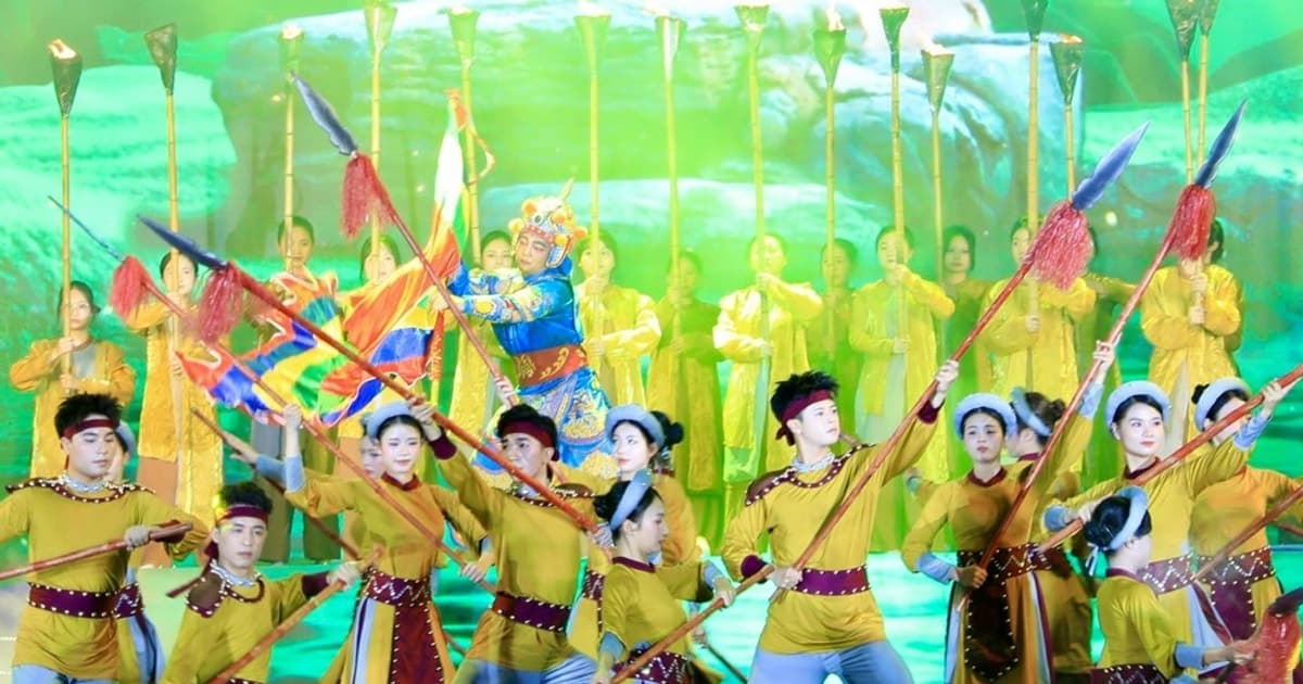 Ấn tượng chương trình nghệ thuật ‘Hào khí Thăng Long - Linh thiêng Tây trấn’