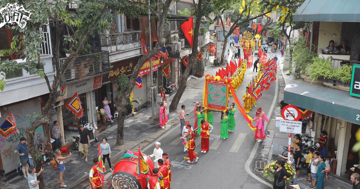 Tưng bừng khai hội Đền Bạch Mã năm 2026