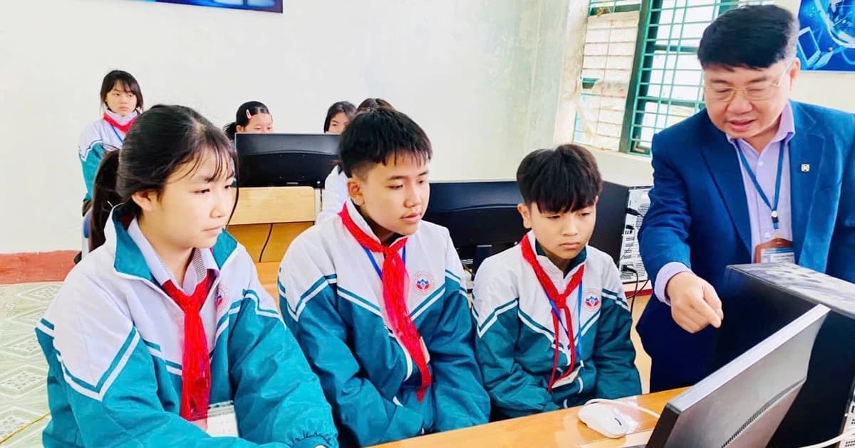 Đưa lớp học vùng cao vào không gian số