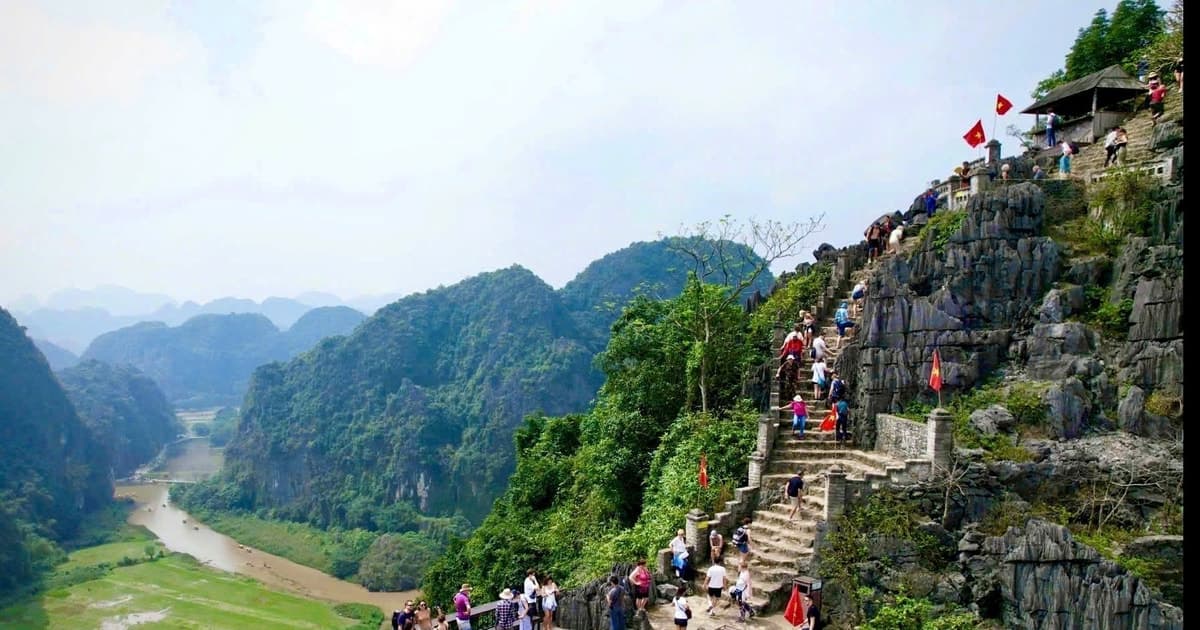 Hang Múa Ninh Bình điều chỉnh giá vé từ 1/4, hướng tới nâng cấp dịch vụ và trải nghiệm du khách