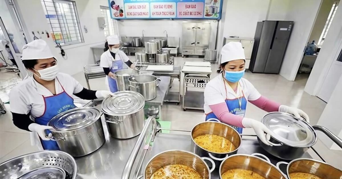 Bắc Ninh kiểm tra đột xuất toàn bộ bếp ăn tập thể sau vụ 300 tấn lợn bệnh