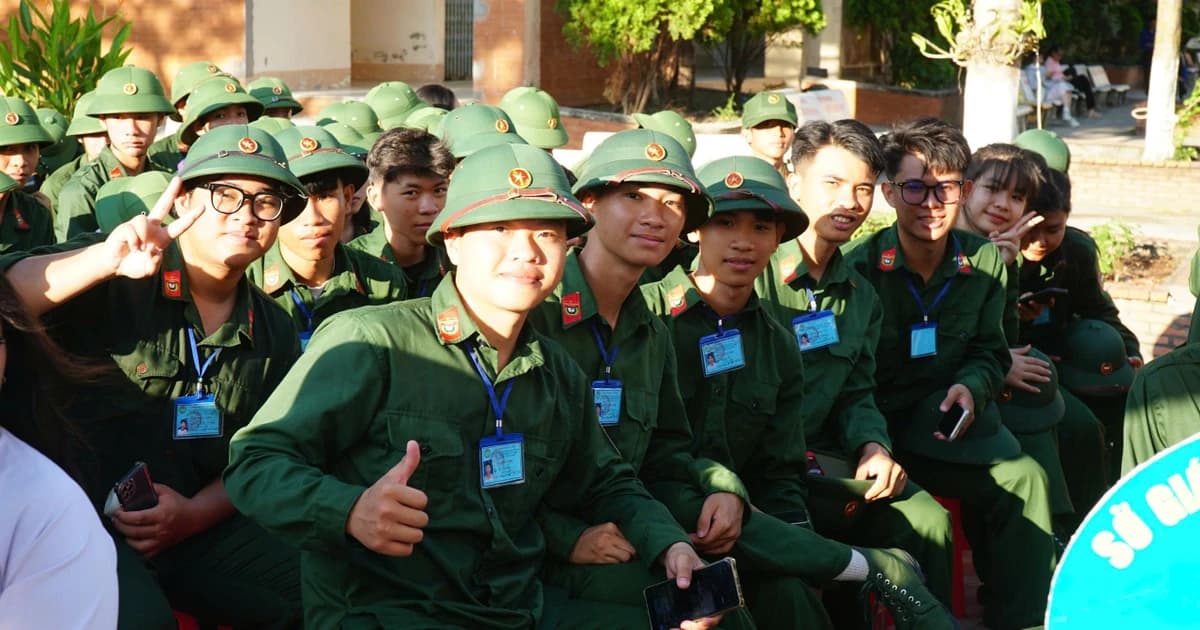 Sôi nổi Hội thao Giáo dục quốc phòng và an ninh học sinh THPT TP Cần Thơ