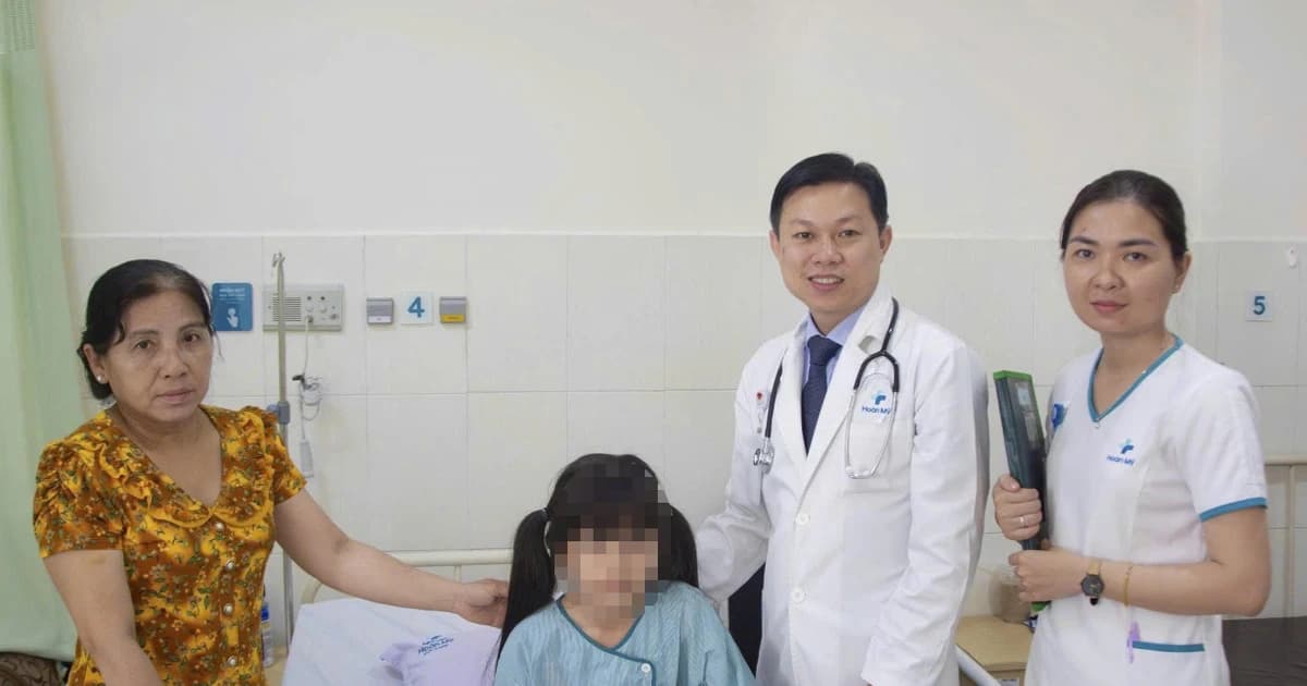 Bé gái mắc tim bẩm sinh được cứu chữa kịp thời nhờ hỗ trợ viện phí